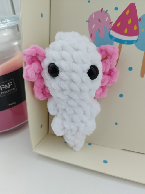 Mini axolotl