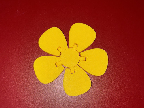 Antistresová květina – otočný spinner