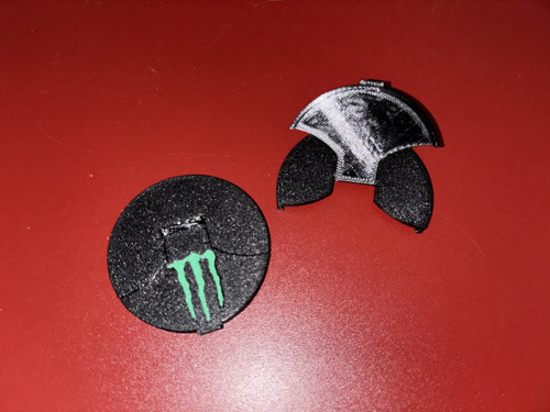 Kryt na plechovku - Monster — foto 1