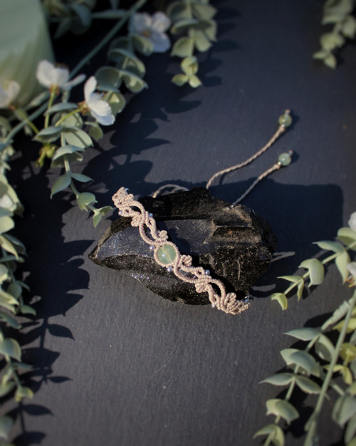 Harmonie země: Macramé choker s prehnitem