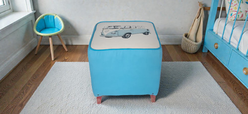 Taburet s motivem ikonického VW Camper