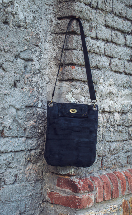 Kožená kabelka crossbody černá