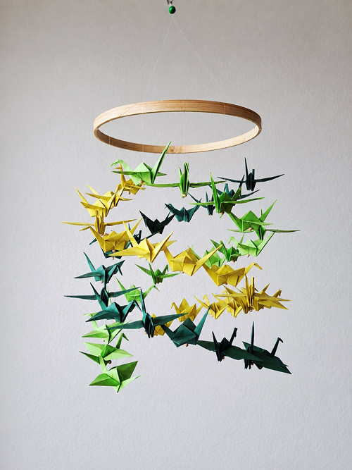 Závěsná dekorace z origami jeřábů (č. 07)