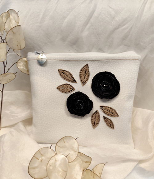 Kapsička Black Rose