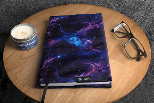 BOOKISH obal na knihy - hvězdná mlhovina