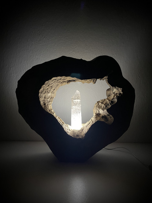 Lampa z ořechu