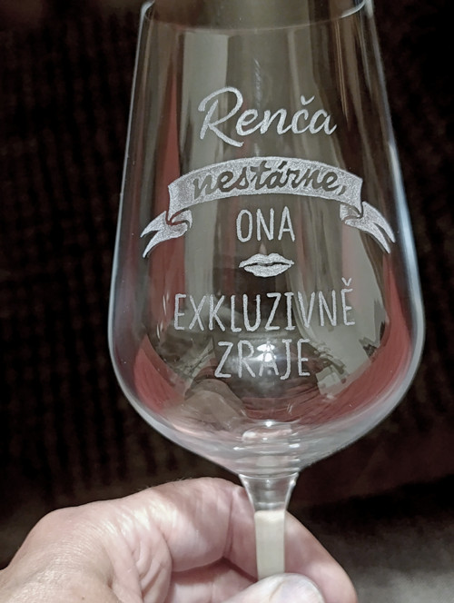Sklenička k narozeninám