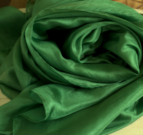 HEDVÁBNÁ ŠÁLA.......180 x 45