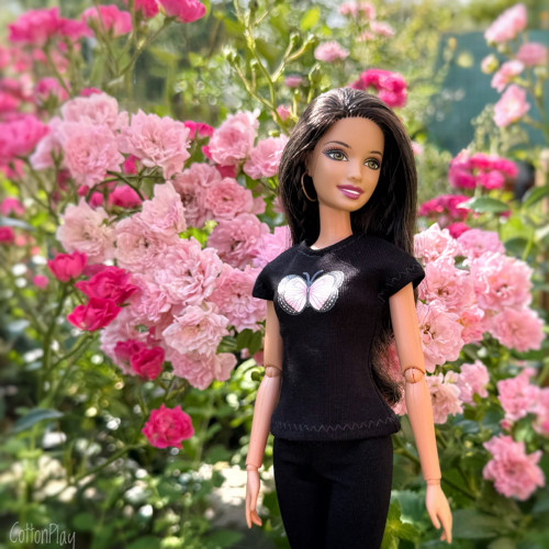 Černé tričko s motýlem pro Barbie