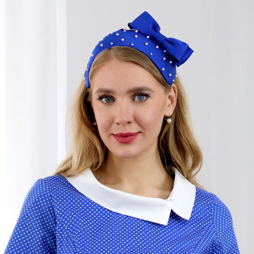 Betty - půl klobouk s perlami, modrý