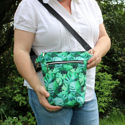 Crossbody kabelka monstery