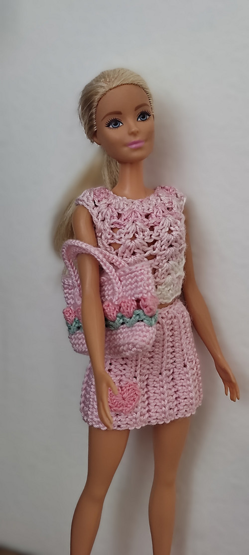 Sukýnka s taškou pro Barbie