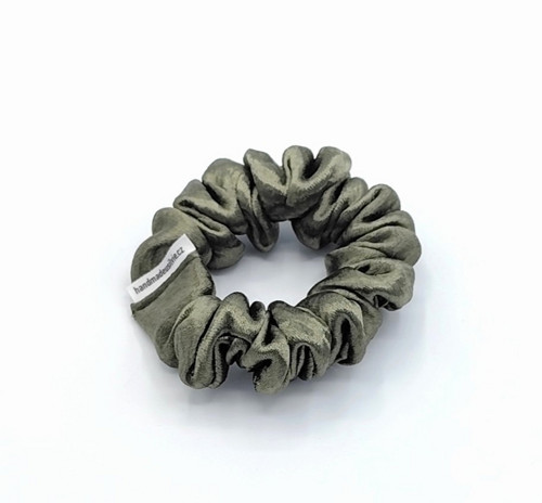 Scrunchie gumička zelená Dion S