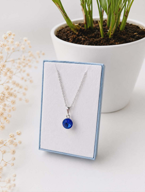 Safírový náhrdelník s krystalem Swarovski