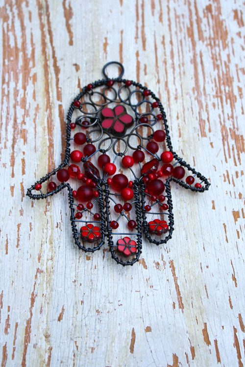 Hamsa červená