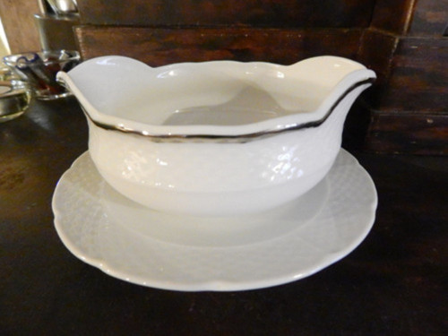 Omáčník z bílého porcelánu-Thun