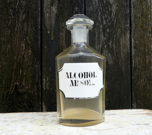 Alcohol Absol. . ...starožitná lékárenská lahev