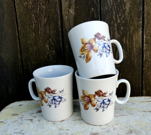 Květy podzimní ...porcelánový hrnek, Loket ČSSR