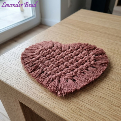 Macramé podložka - srdce — foto 1