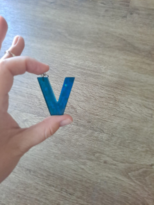 Klíčenka písmeno V — foto 1