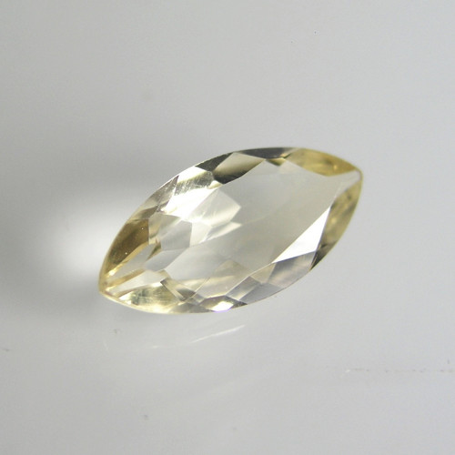 Broušený přírodní Citrín, 1,96ct., 13,9x6,9x3,6 mm