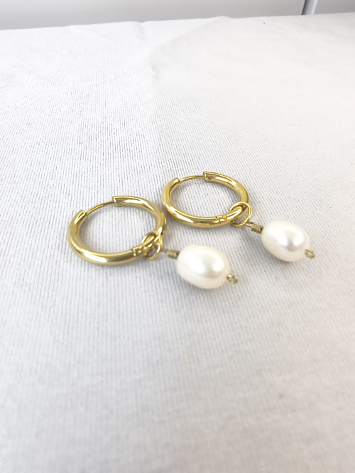 Pearl Hoop