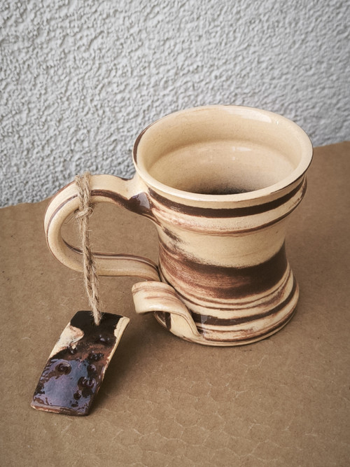 Točený mramorovaný hrnek – Štíhlá elegance č.13