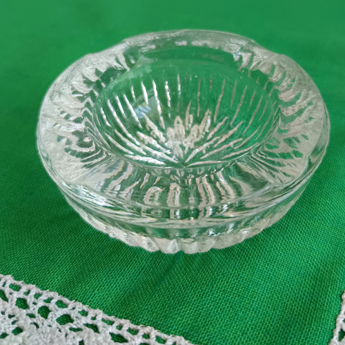 V. Hanuš, popelník 8 cm