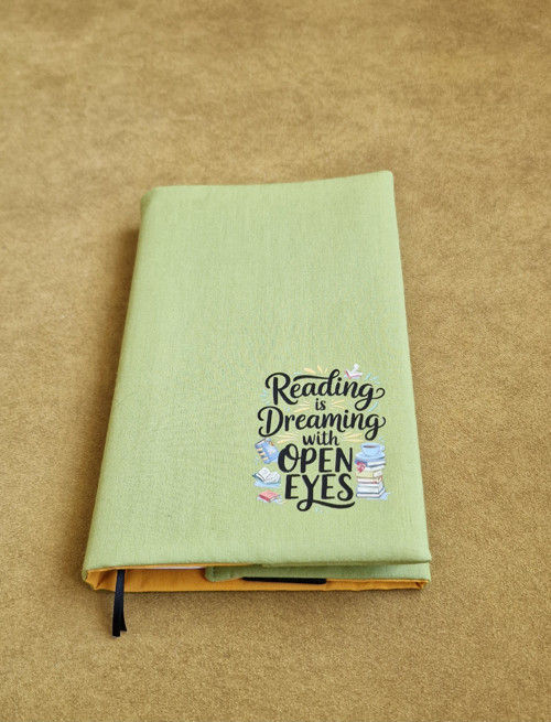 Obal na knihu Reading is dreaming