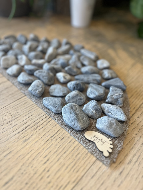 Půlkruhová masážní podložka Silver Grey