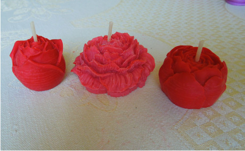 Hand Made svíčky Rudé růžičky - vhodné jako dárek