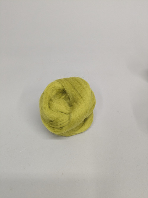 Vlna rouno plstění předení jarní zelená neon. 20g