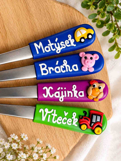 Lžičky se jmény