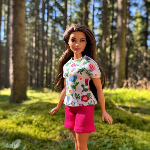 Kraťasy pro baculku Barbie (curvy) - sytě růžové