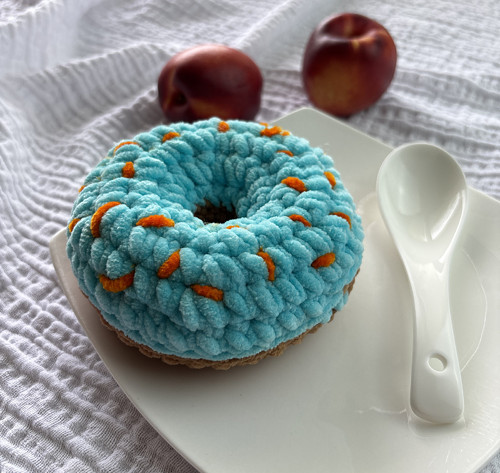 Háčkovaný donut z měkoučké příze