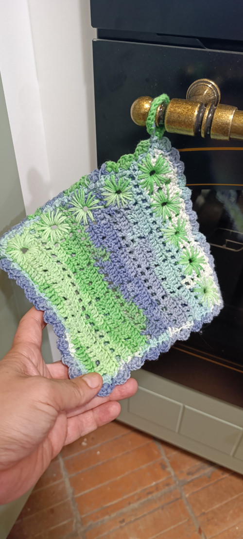 Háčkovaná chňapka , podložka 18x18 modrozelená