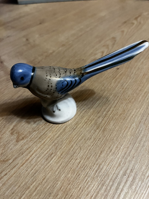 Porcelánová soška ptáček