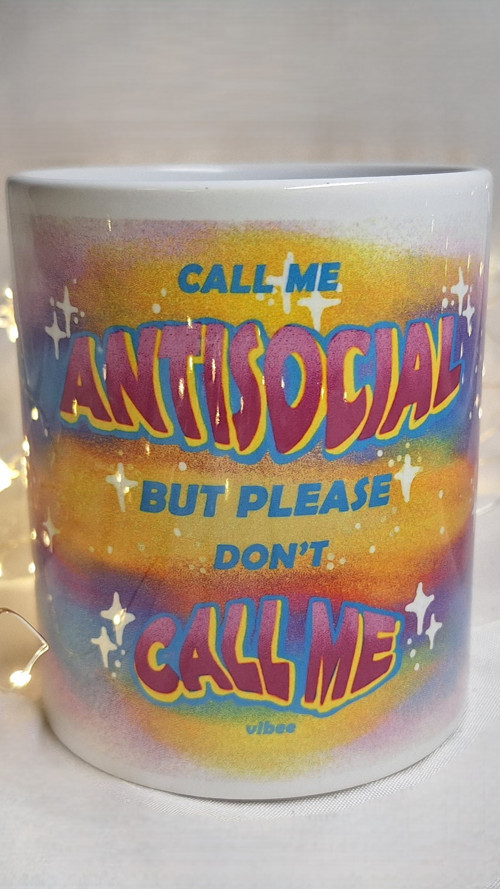 Hrnek "Call me antisocial" — foto 1