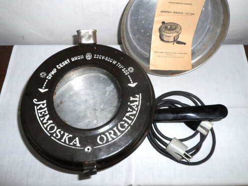 Elektrický pečící hrnec REMOSKA typ 500, 1985