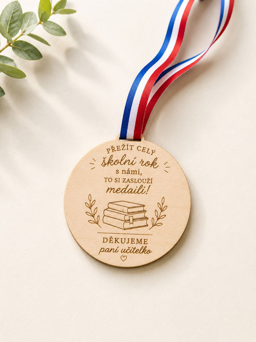 Dřevěná medaile pro paní učitelku