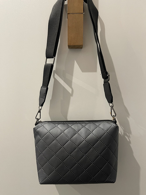 CROSSBODY KABELKA - S - koženka