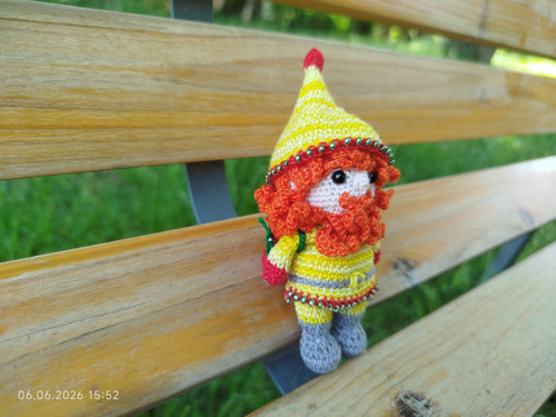 Handmade Amigurumi Santa Claus 4"
