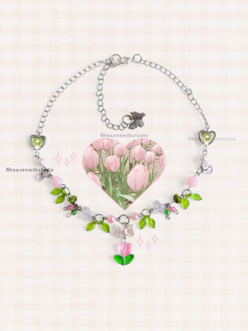 Tulipánový náhrdelník z korálků květinky necklace