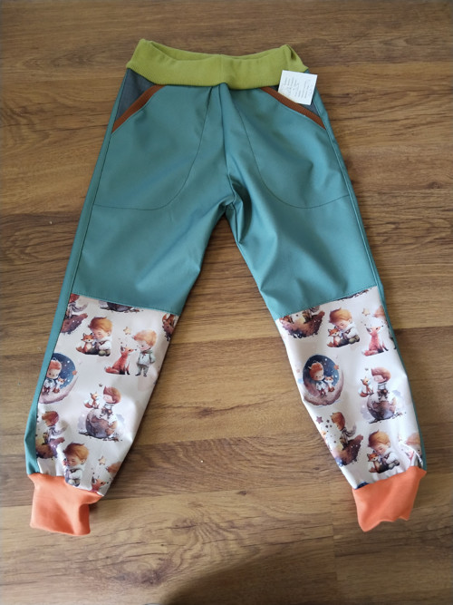 Jarní softshell kalhoty 104