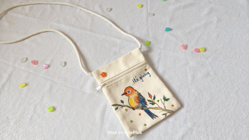 Ručně malovaná crossbody kabelka – It's Giving