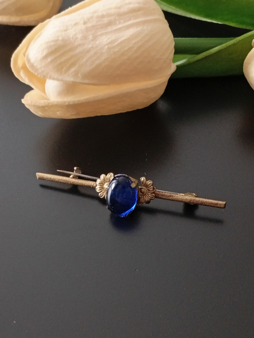 Nádherná starožitná brož, Československo