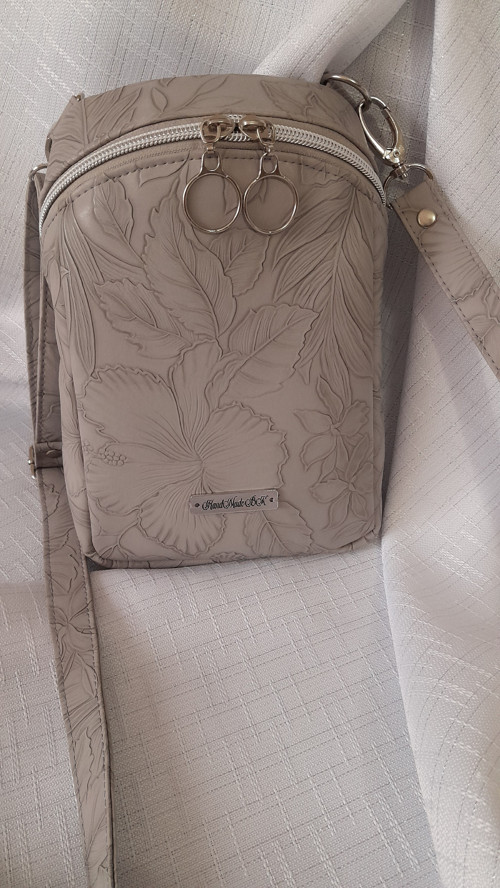 Crossbody Lumi ibišek šedá