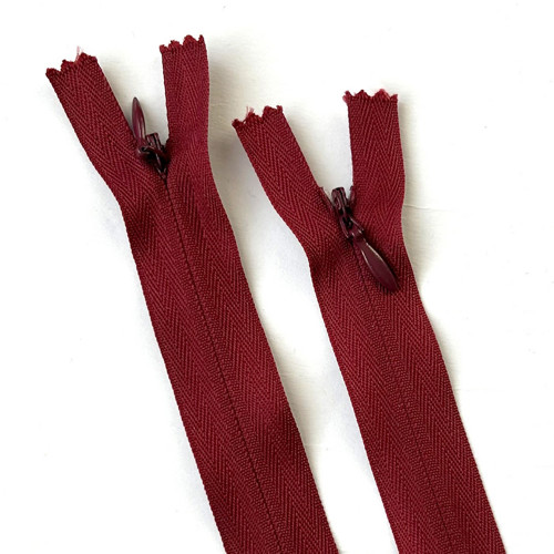 Spirálový zip skrytý - 18cm - bordó - 1ks