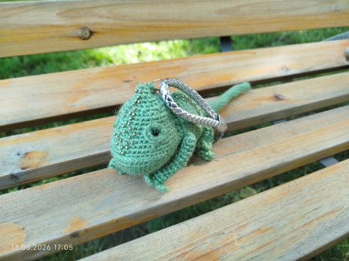 Handmade Amigurumi Chameleon Keychain 3,5" (7,5")