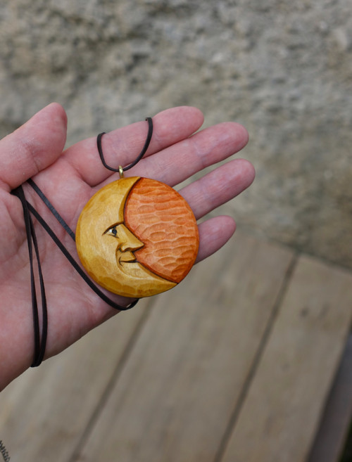 Měsíček - oboustranný přívěsek (5,4cm)